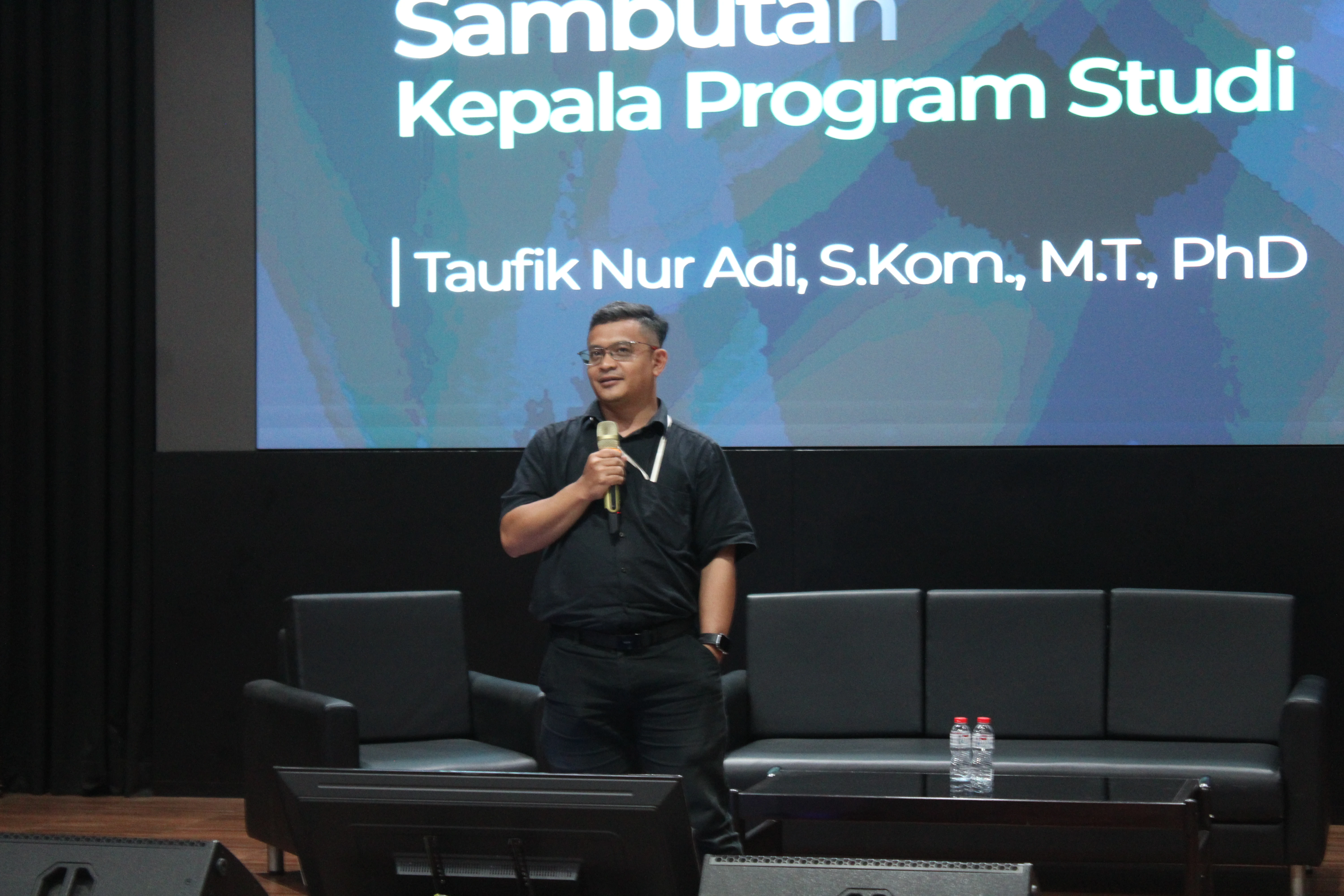 Kuliah Umum Manajemen Proyek Sistem Informasi photo 5
